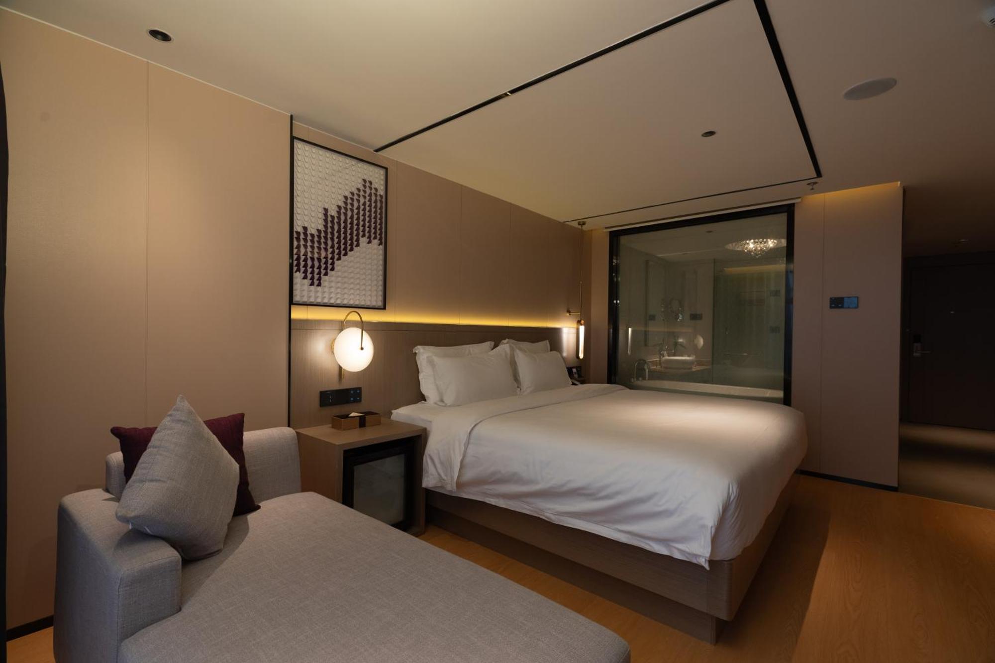 Lavande International Hotel Guangzhou Taikoo Hui Square Shipaiqiao Metro Station Branch - Free Shuttle Bus To Canton Fair Complex During Canton Fair Period & Free Vpn Internet Access Exterior foto
