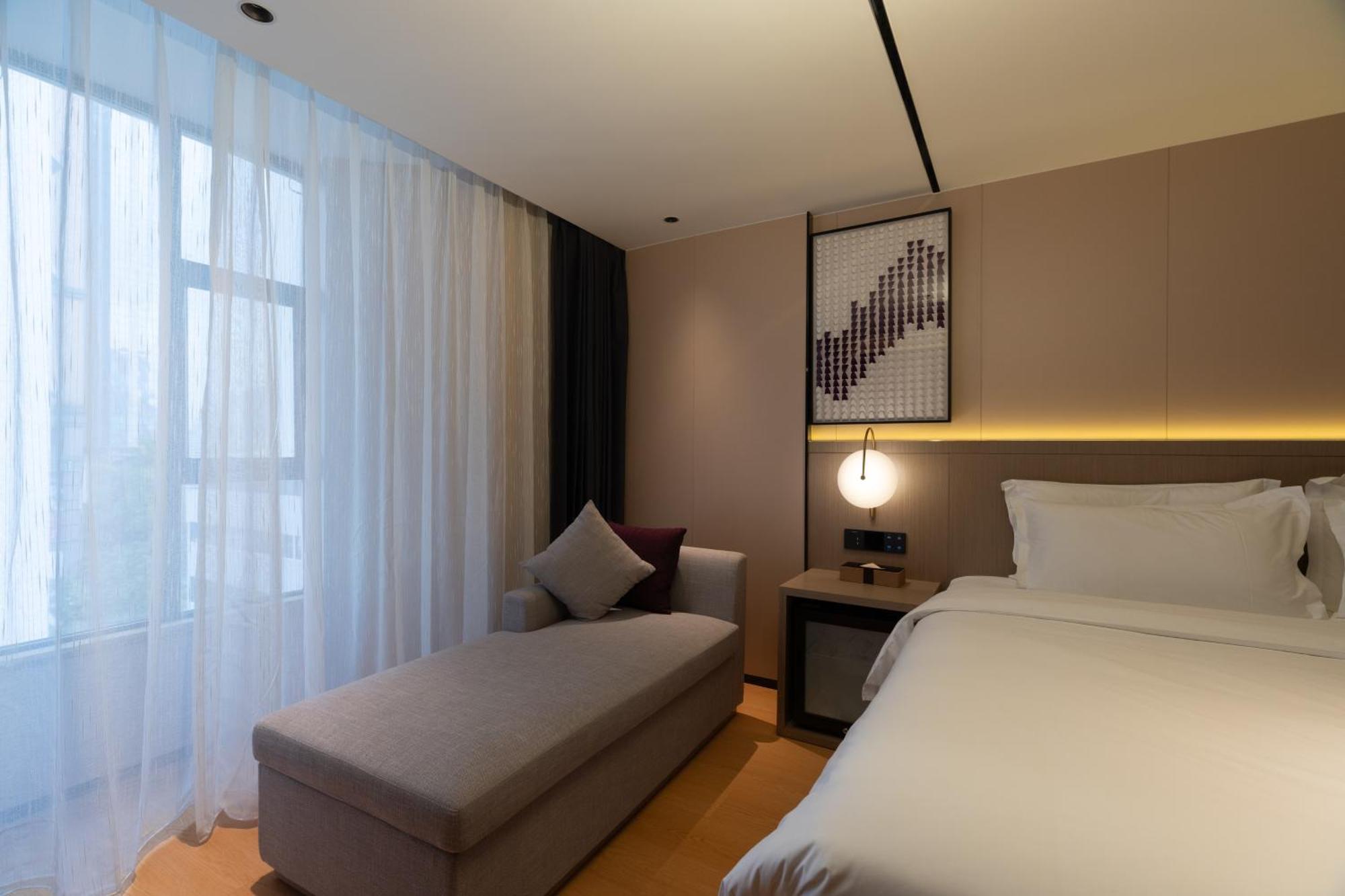 Lavande International Hotel Guangzhou Taikoo Hui Square Shipaiqiao Metro Station Branch - Free Shuttle Bus To Canton Fair Complex During Canton Fair Period & Free Vpn Internet Access Exterior foto
