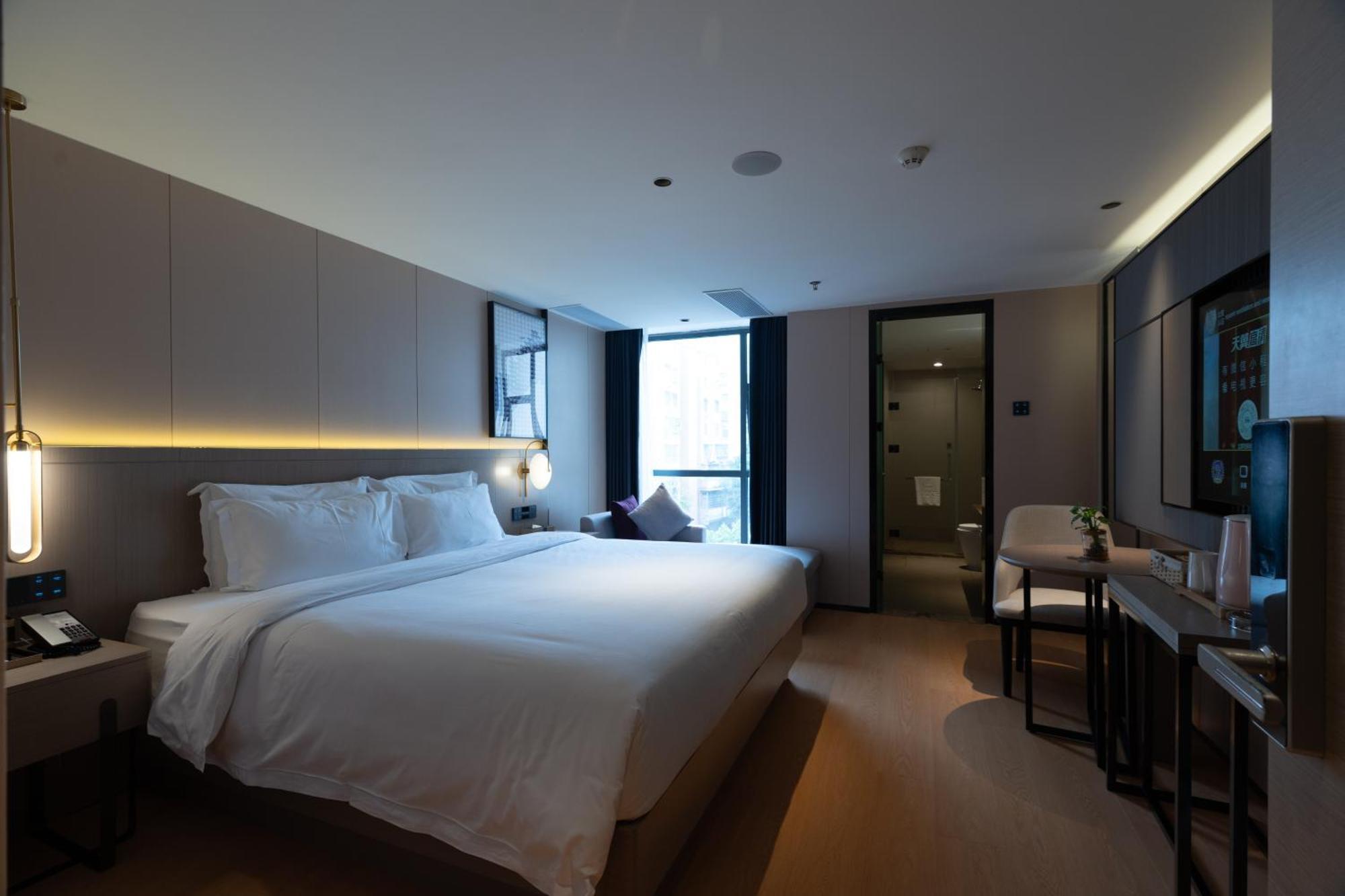 Lavande International Hotel Guangzhou Taikoo Hui Square Shipaiqiao Metro Station Branch - Free Shuttle Bus To Canton Fair Complex During Canton Fair Period & Free Vpn Internet Access Exterior foto